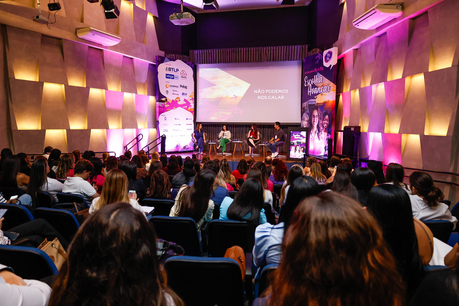 Encontro do Vez & Voz denuncia aumento da violência contra mulher